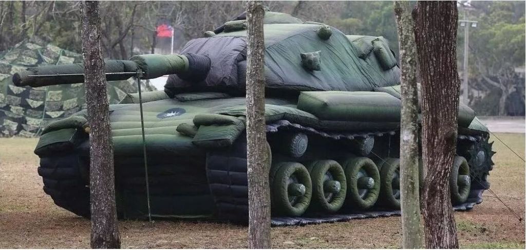 平和军用充气坦克