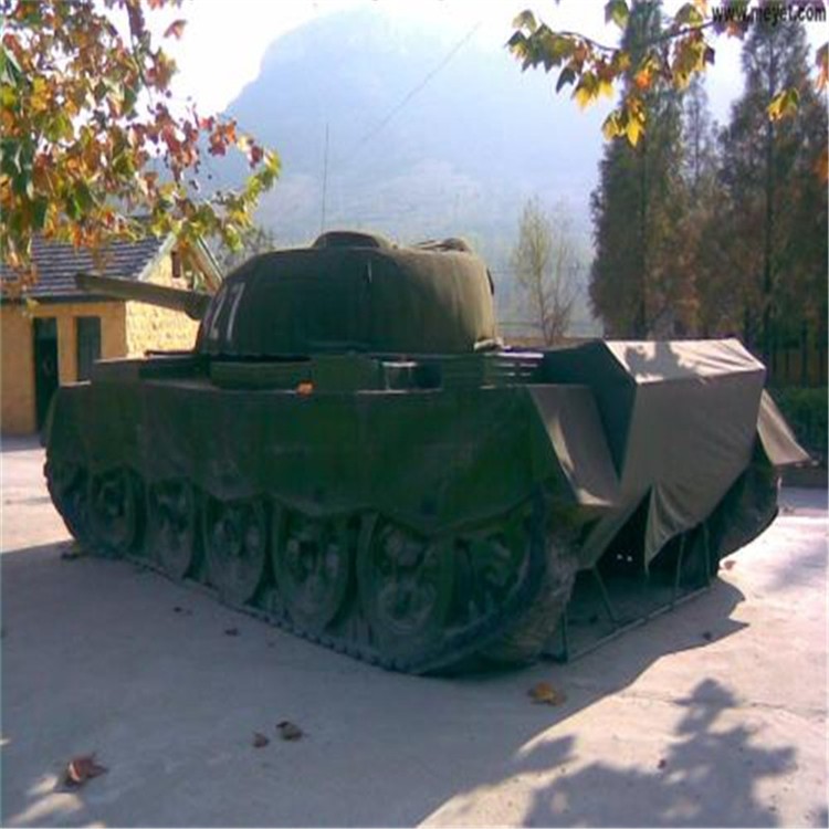平和大型充气坦克